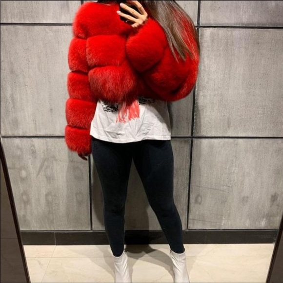 GENUINE FOX FUR COAT FROM @LEINTUITIVEBOUTIQUE ON INSTAGRAM